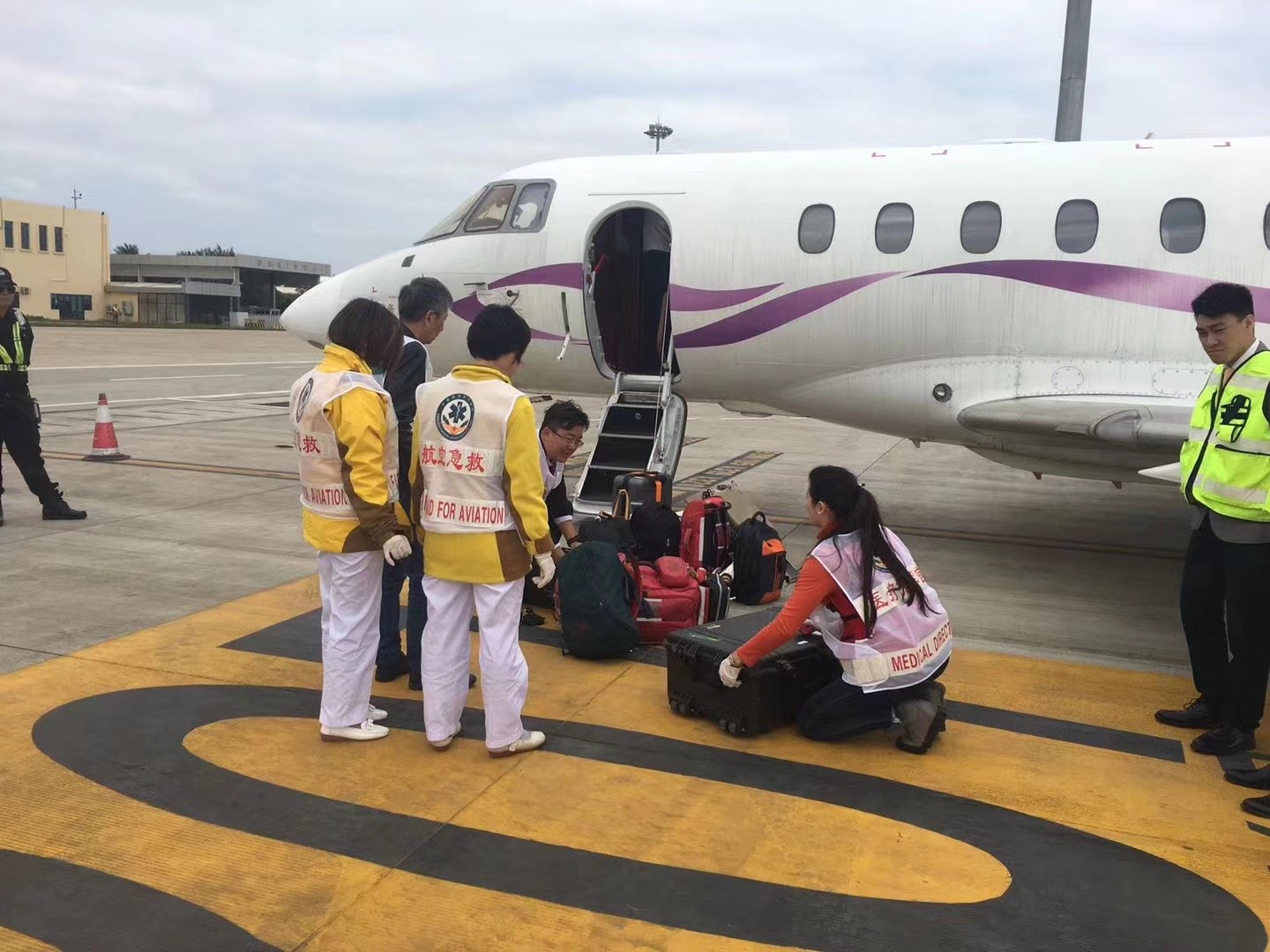 海口香港出入境救护车出租
